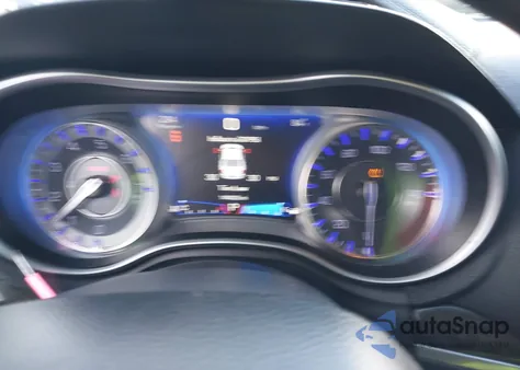 2017 Chrysler 300C z USA, uszkodzony, nr VIN 2C3CCAEG1HH662505